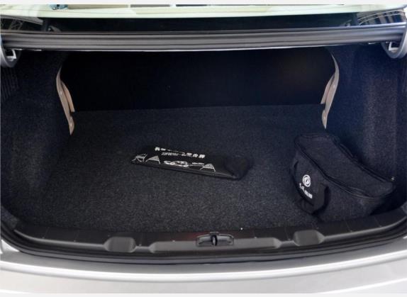 东风风神S30 2009款 1.6L 手动尊雅型 车厢座椅   后备厢