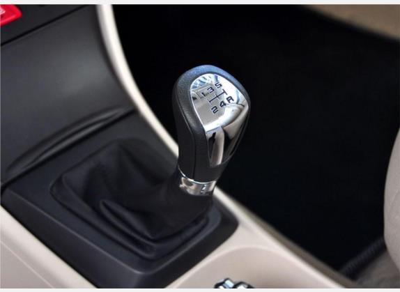 东风风神S30 2009款 1.6L 手动尊雅型 中控类   挡把