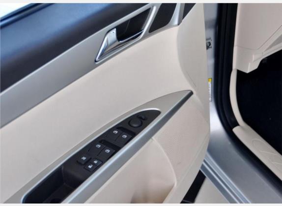 东风风神S30 2009款 1.6L 手动尊雅型 车厢座椅   门窗控制