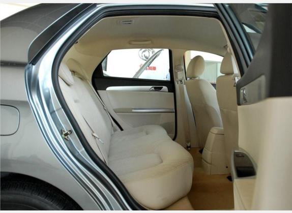 东风风神S30 2009款 1.6L 自动尊雅型 车厢座椅   后排空间