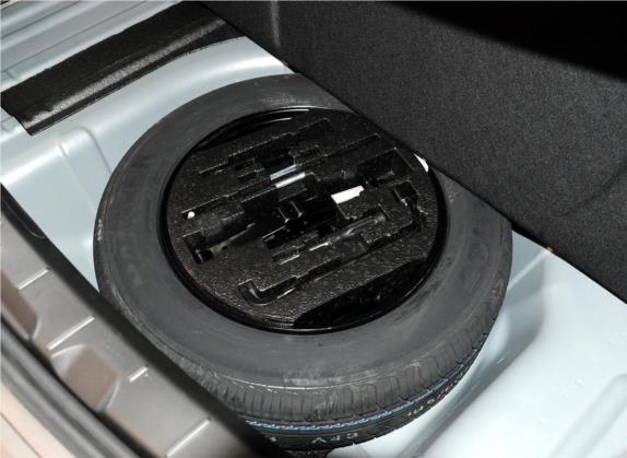 东风风神S30 2011款 1.6L 手动尊雅型 其他细节类   备胎