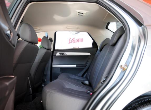 东风风神S30 2011款 1.6L 手动尊雅型 车厢座椅   后排空间