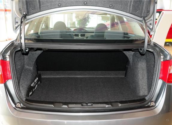 东风风神S30 2011款 1.6L 手动尊雅型 车厢座椅   后备厢