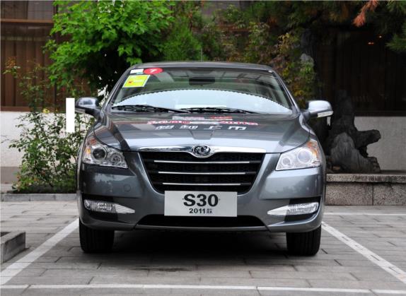东风风神S30 2011款 1.6L 手动尊贵型 外观   正前