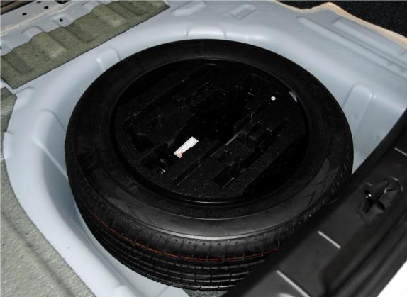 东风风神S30 2012款 1.6L 手动尊贵型 其他细节类   备胎