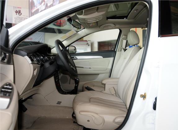 东风风神S30 2012款 1.6L 手动尊贵型 车厢座椅   前排空间