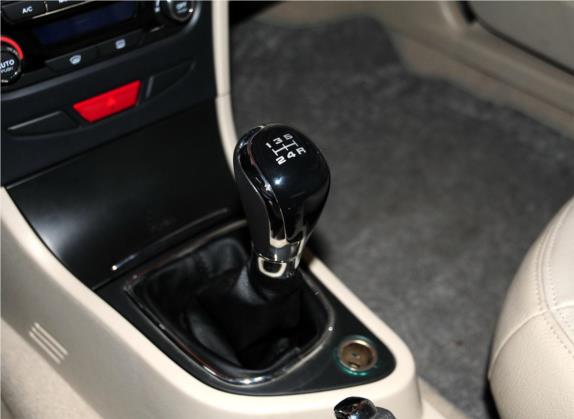 东风风神S30 2012款 1.6L 手动尊贵型 中控类   挡把