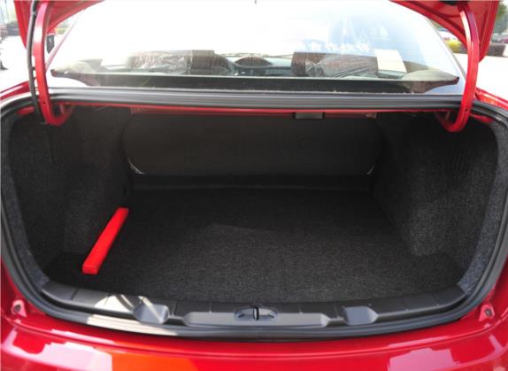 东风风神S30 2013款 1.6L 手动尊雅型 车厢座椅   后备厢