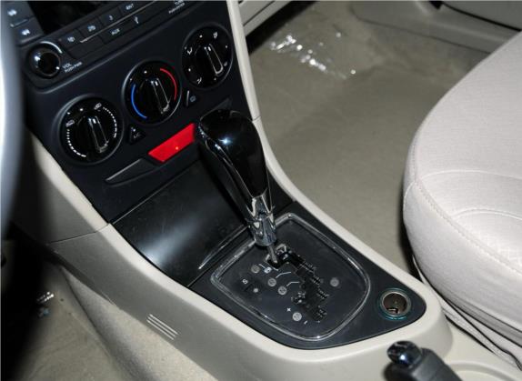 东风风神S30 2013款 1.5L 自动尊雅型 中控类   挡把