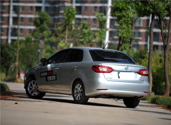 东风风神S30 2013款 1.5L 手动尊贵型 外观   斜后