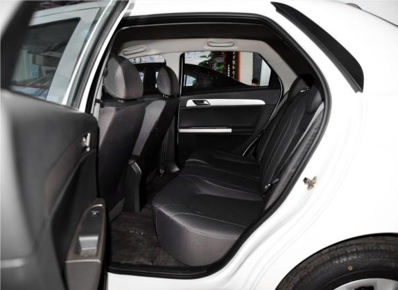 东风风神S30 2014款 1.5L 手动智驱感恩版 车厢座椅   后排空间