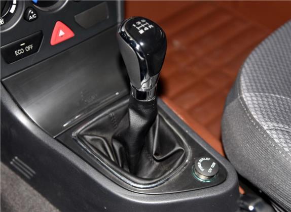 东风风神S30 2014款 1.5L 手动智驱感恩版 中控类   挡把