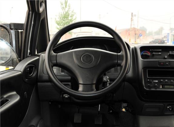 菱智 2010款 Q7 2.0L 7座创业版 中控类   驾驶位