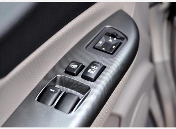 菱智 2010款 QA 2.4L 7座豪华版 车厢座椅   门窗控制