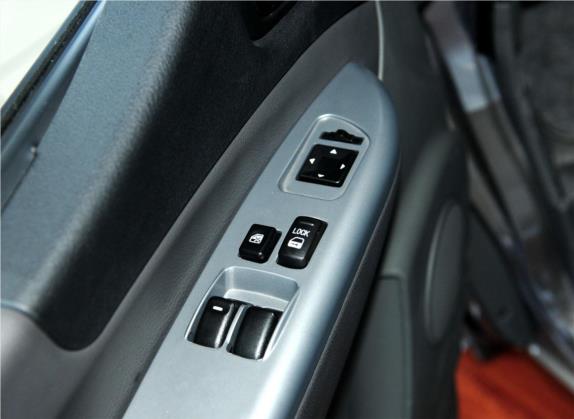 菱智 2013款 M5 Q3 2.0L 7座短轴豪华型 车厢座椅   门窗控制