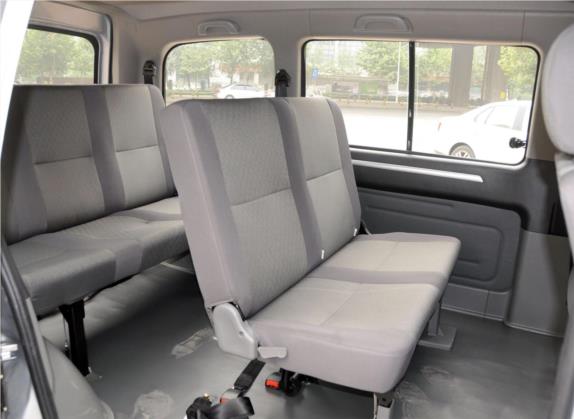 菱智 2013款 V3 1.5L 7座舒适型 车厢座椅   后排空间
