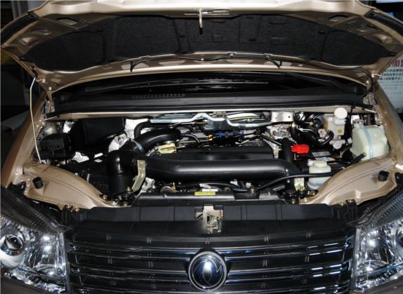 菱智 2014款 M5 Q3 2.0L 7座短轴豪华型 其他细节类   发动机舱
