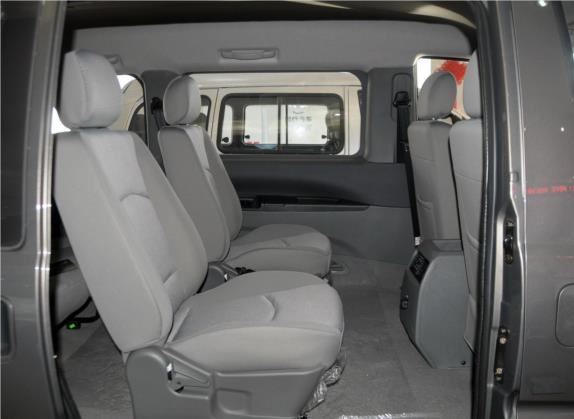菱智 2014款 M3 1.6L 7座舒适型 车厢座椅   后排空间
