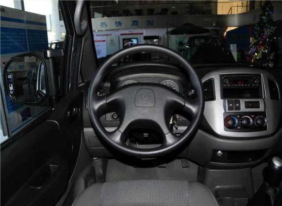 菱智 2014款 M3 1.6L 7座豪华型 中控类   驾驶位