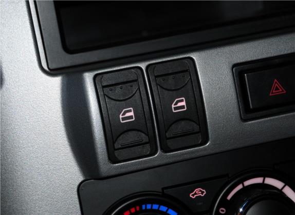 菱智 2014款 M3 1.6L 7座豪华型 车厢座椅   门窗控制