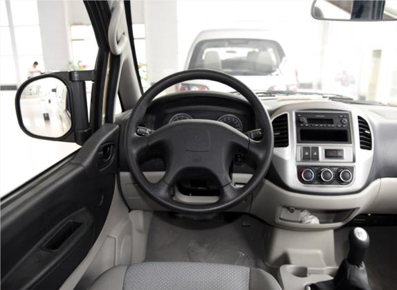 菱智 2015款 M3 1.6L 7座舒适型 中控类   驾驶位