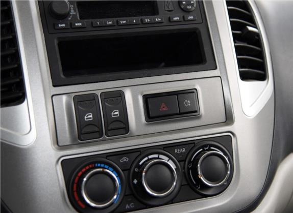 菱智 2015款 M3 1.6L 7座舒适型 车厢座椅   门窗控制