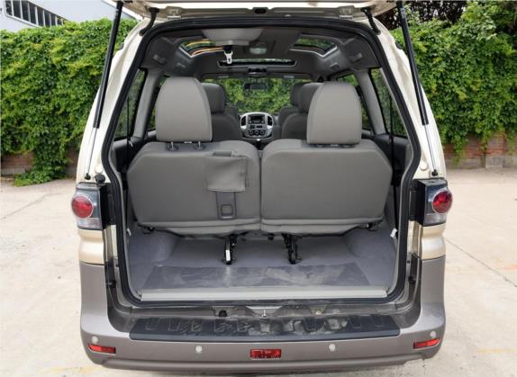 菱智 2015款 M3 1.6L 7座豪华型 车厢座椅   后备厢