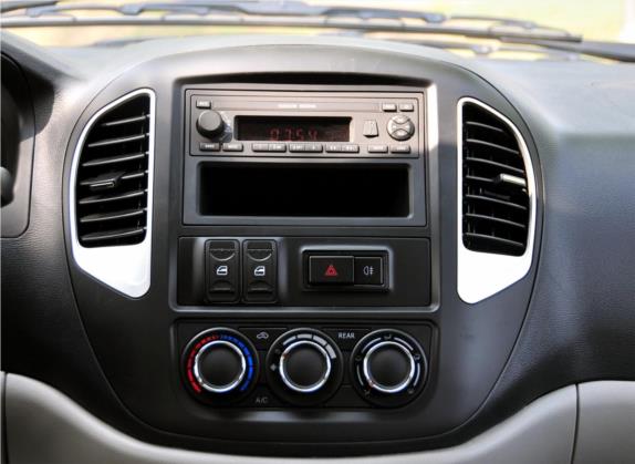 菱智 2015款 V3 1.5L 5座特惠型 中控类   中控台