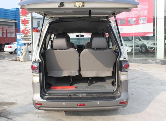 菱智 2015款 V3 1.5L 7座豪华型 车厢座椅   后备厢