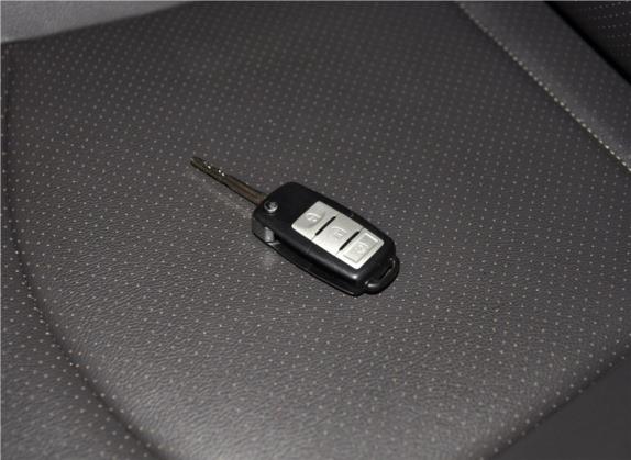 菱智 2015款 M5 Q3 2.0L 7座长轴豪华型 其他细节类   钥匙