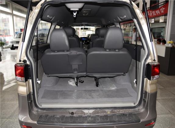 菱智 2015款 M5 Q3 2.0L 7座长轴豪华型 车厢座椅   后备厢