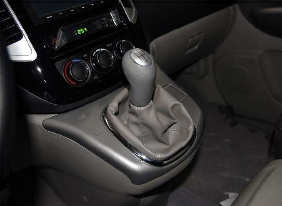菱智 2015款 M5 Q3 2.0L 7座长轴豪华型 中控类   挡把