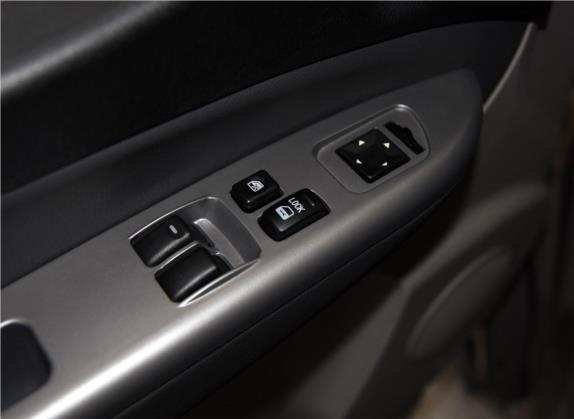菱智 2015款 M5 Q3 2.0L 7座长轴豪华型 车厢座椅   门窗控制