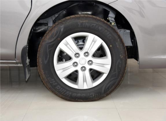 菱智 2015款 M5 Q3 2.0L 7座长轴舒适型 其他细节类   前轮
