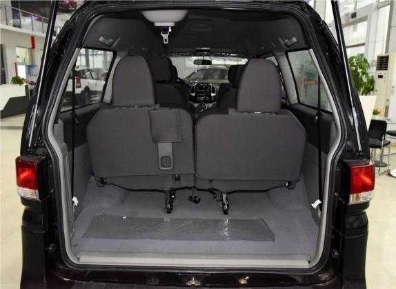 菱智 2015款 M5 Q7 2.0L 7座长轴豪华型 车厢座椅   后备厢