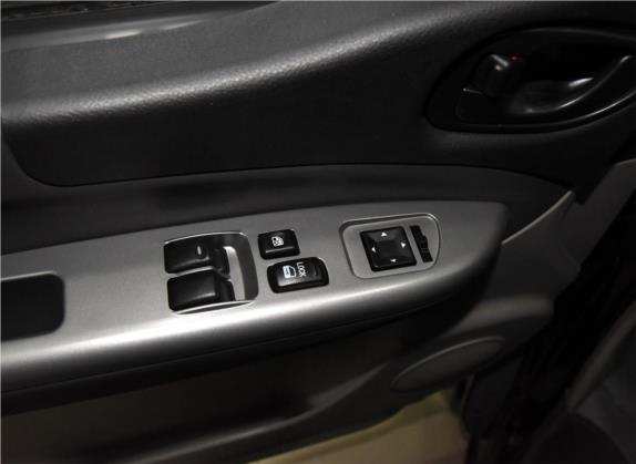 菱智 2015款 M5 Q7 2.0L 7座长轴豪华型 车厢座椅   门窗控制