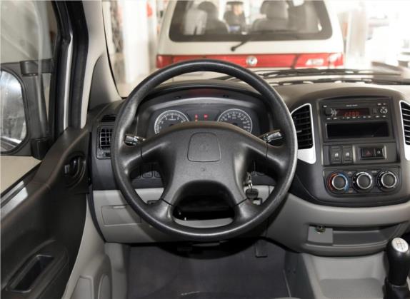 菱智 2016款 V3 1.5L 7座舒适型 国V 中控类   驾驶位