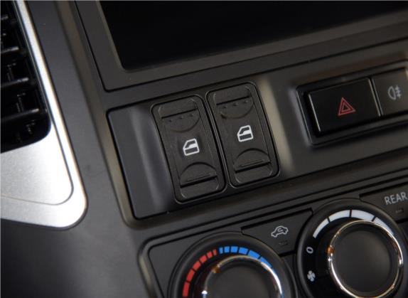 菱智 2016款 V3 1.5L 7座豪华型 国IV 车厢座椅   门窗控制