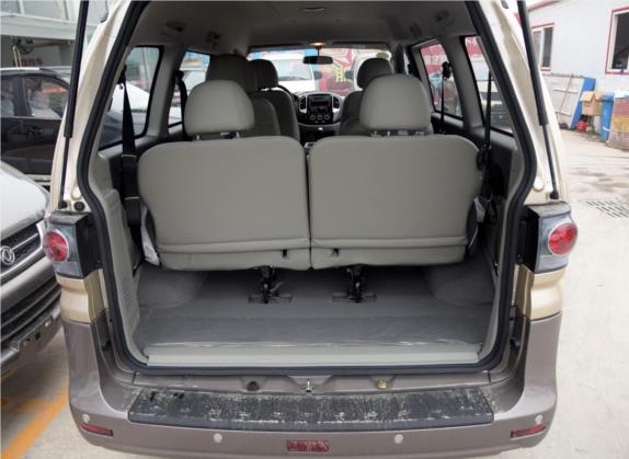 菱智 2016款 M3 1.6L 7座舒适型 国IV 车厢座椅   后备厢