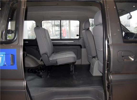 菱智 2016款 M3L 1.6L 7座标准型 车厢座椅   后排空间