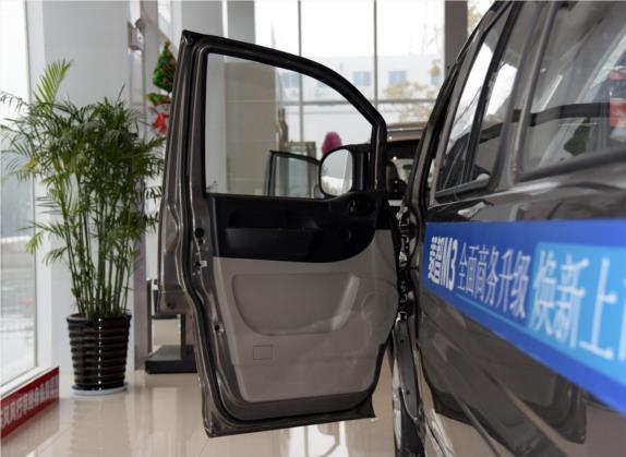 菱智 2016款 M3L 1.6L 7座标准型 车厢座椅   前门板
