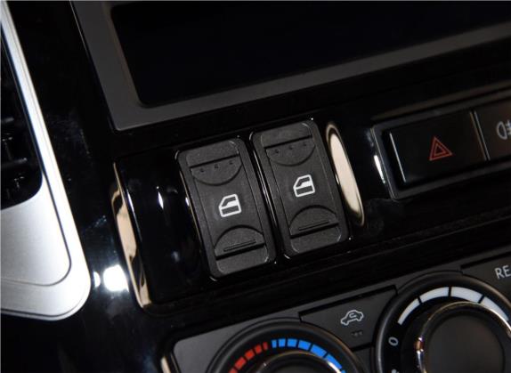 菱智 2016款 M3L 1.6L 7座舒适型 车厢座椅   门窗控制