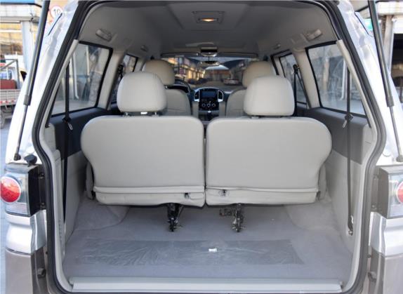 菱智 2016款 M3L 1.6L 7座豪华型 车厢座椅   后备厢