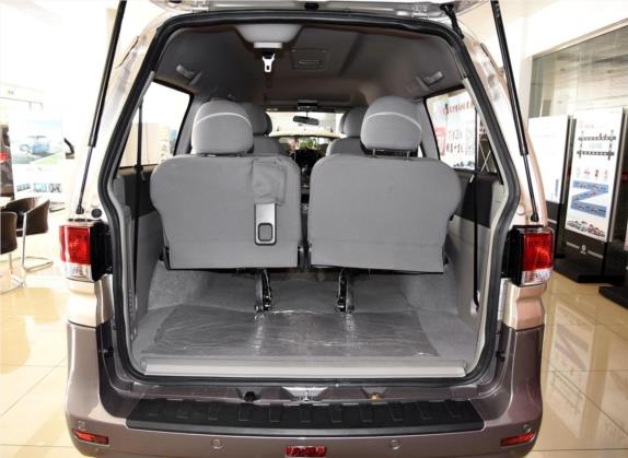 菱智 2016款 M5 2.0L 7座长轴舒适型 车厢座椅   后备厢