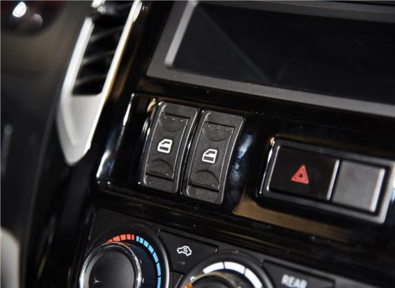 菱智 2016款 M5 2.0L 7座长轴舒适型 车厢座椅   门窗控制