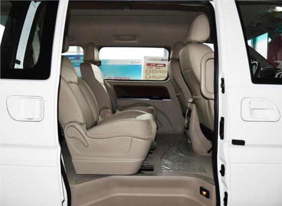 菱智 2017款 M5 1.6L 舒适型 车厢座椅   后排空间