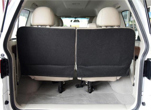 菱智 2017款 M5 1.6L 舒适型 车厢座椅   后备厢