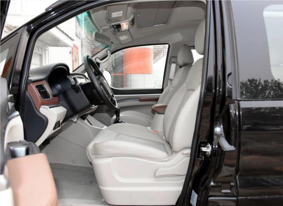 菱智 2017款 M5 1.6L 豪华型 车厢座椅   前排空间