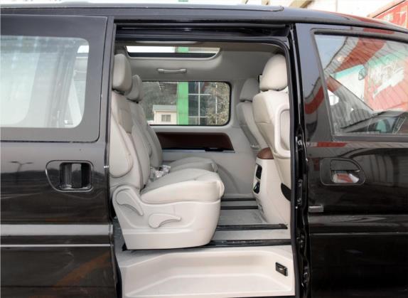 菱智 2017款 M5 1.6L 豪华型 车厢座椅   后排空间
