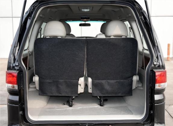 菱智 2017款 M5 1.6L 豪华型 车厢座椅   后备厢